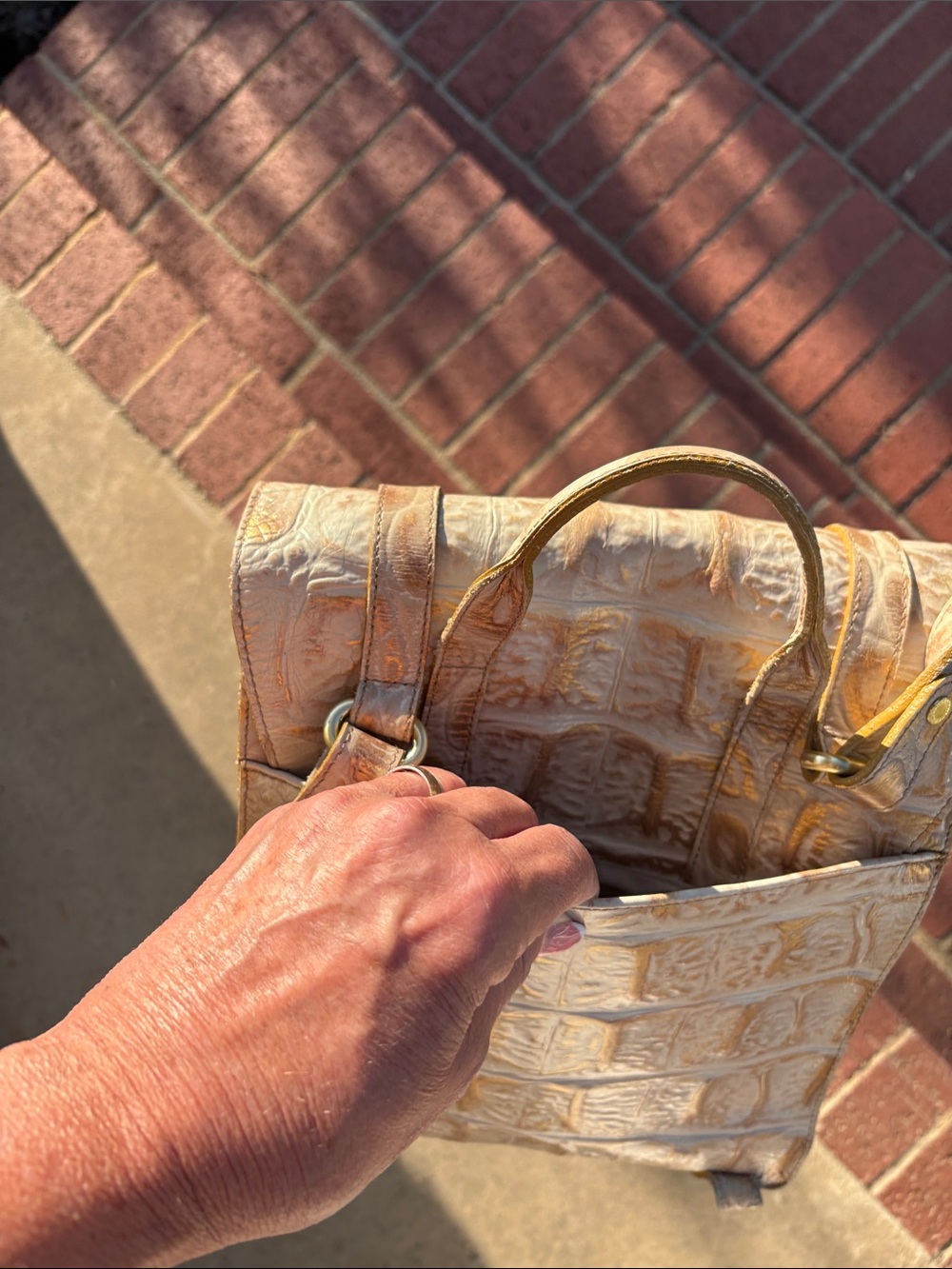 Brahmin Backpack 11 x. 9.5 x 3 - Picture 5 of 16